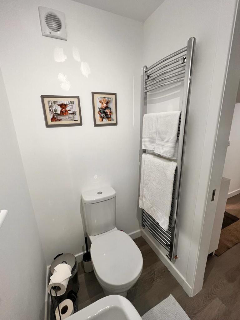 Suite 5 En-suite Room with Independent Entrance view 3