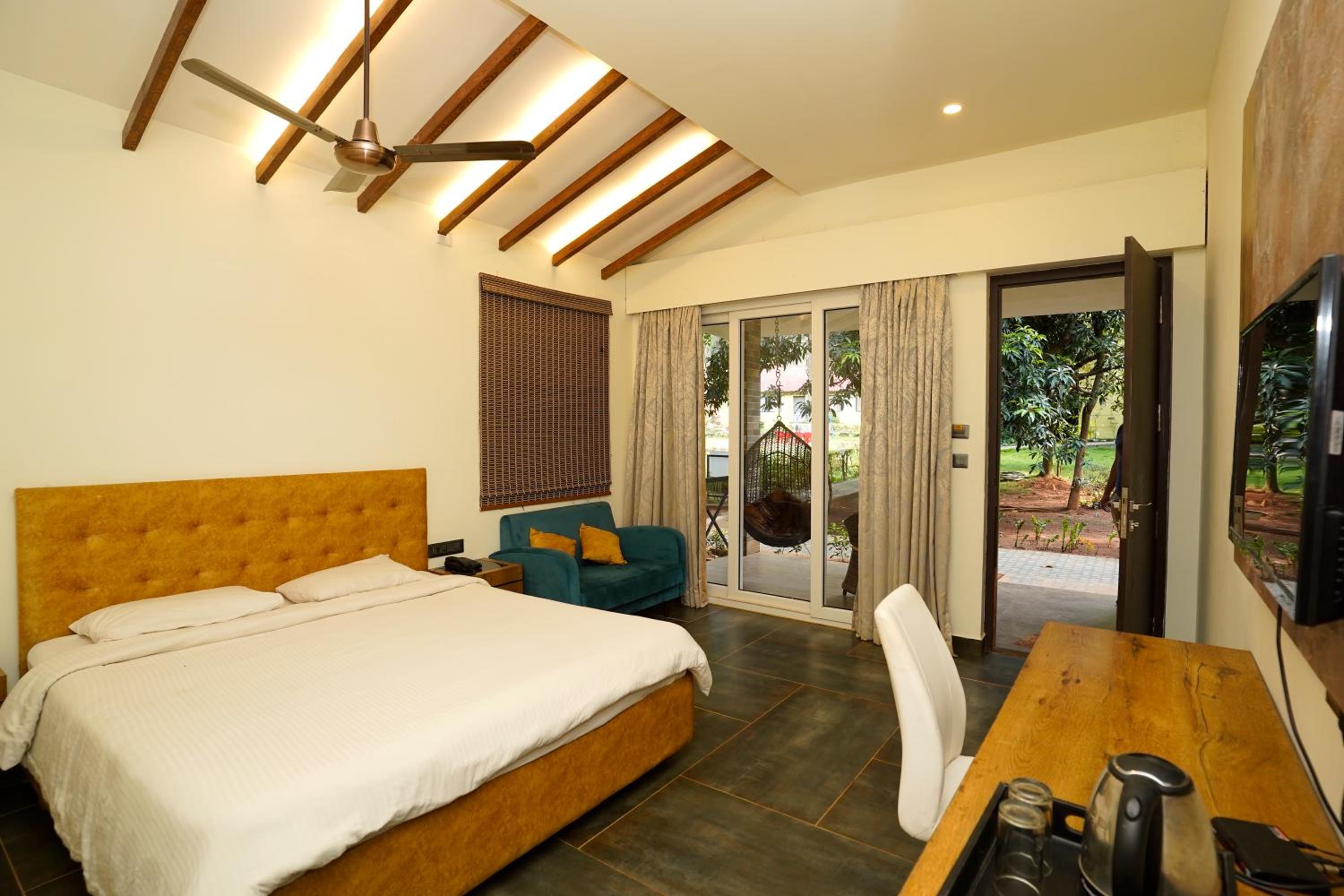 Zeenath Taj Gardens view 2