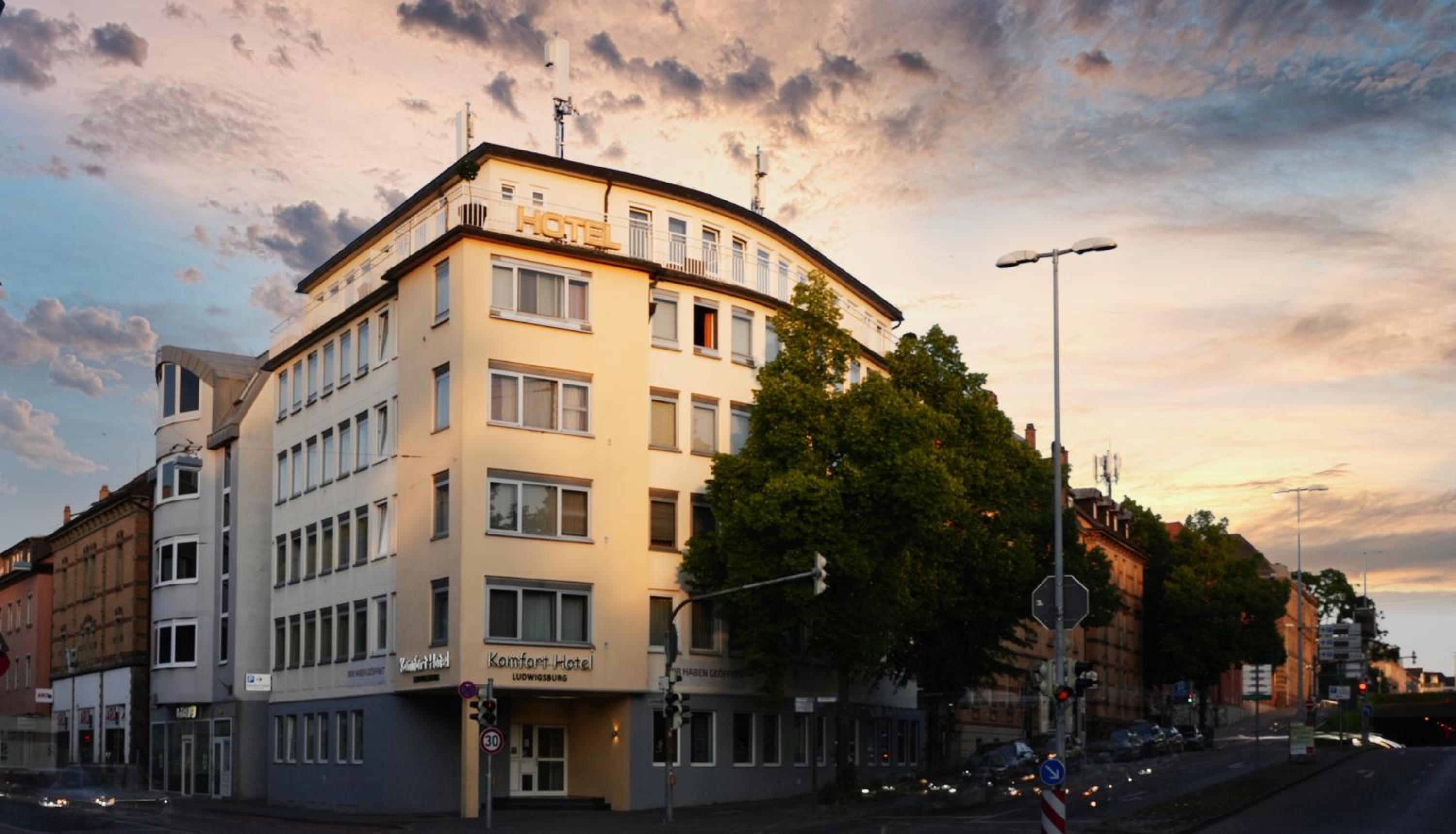 Hotel Komfort Hotel Ludwigsburg - Image 1