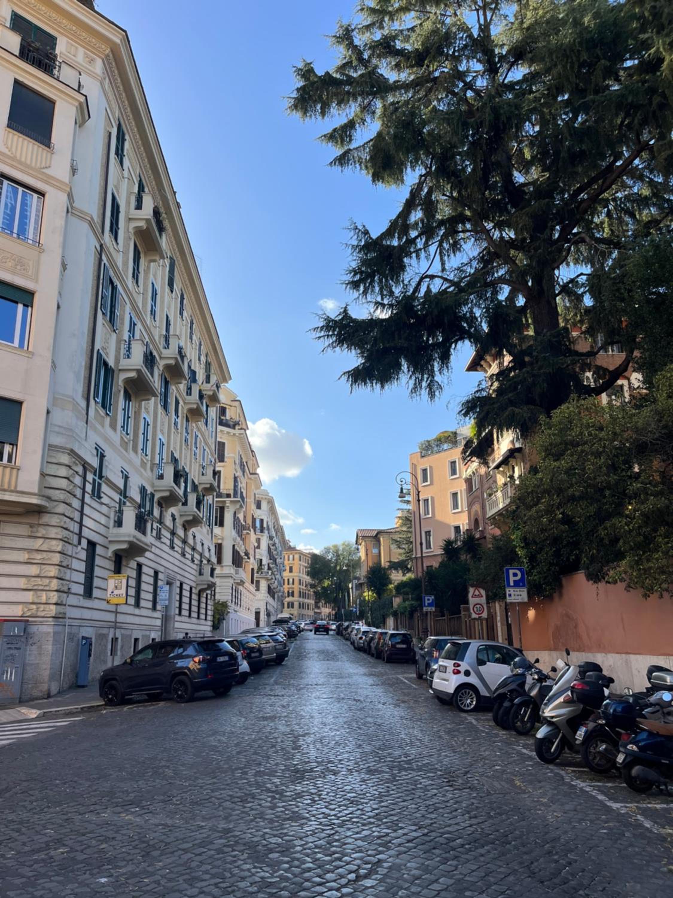 Savoia House, modern apartment near Villa Borghese