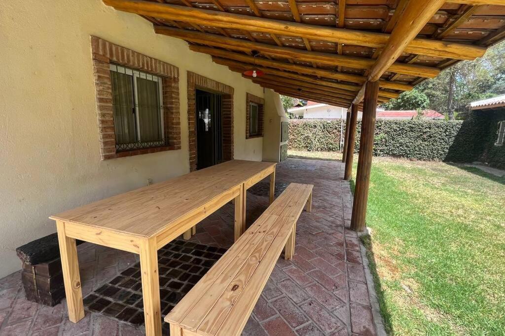 Cosquín Casa a metros del río con pileta - Hasta 12 personas