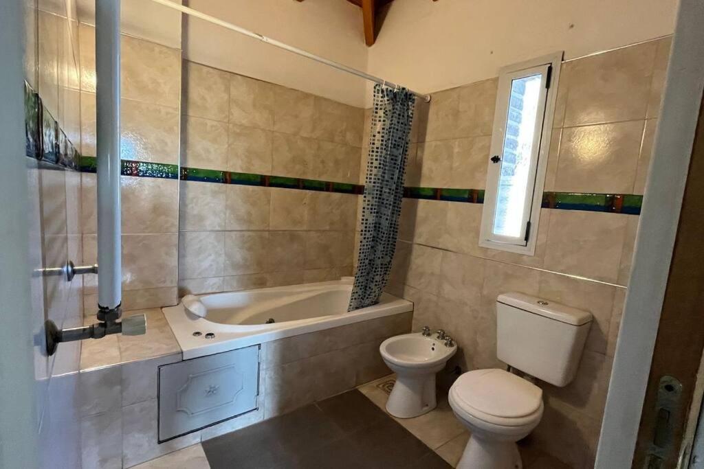 Cosquín Casa a metros del río con pileta - Hasta 12 personas