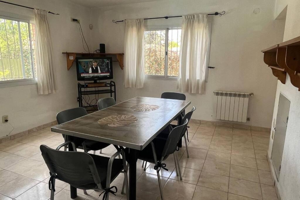 Cosquín Casa a metros del río con pileta - Hasta 12 personas