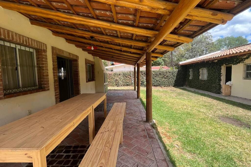 Cosquín Casa a metros del río con pileta - Hasta 12 personas