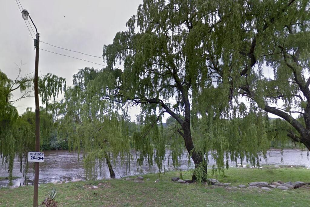Cosquín Casa a metros del río con pileta - Hasta 12 personas