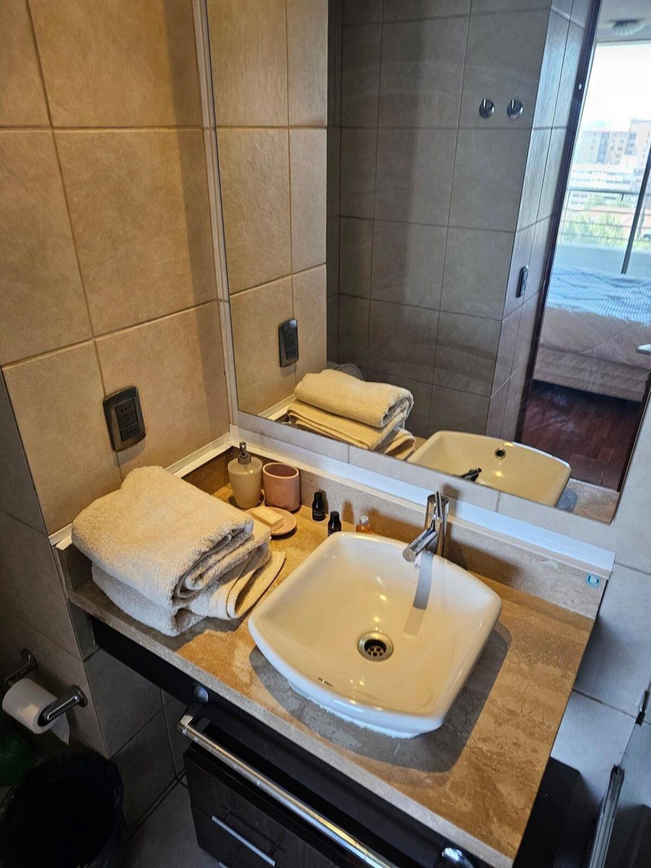 Metro Manuel Montt ApartRent