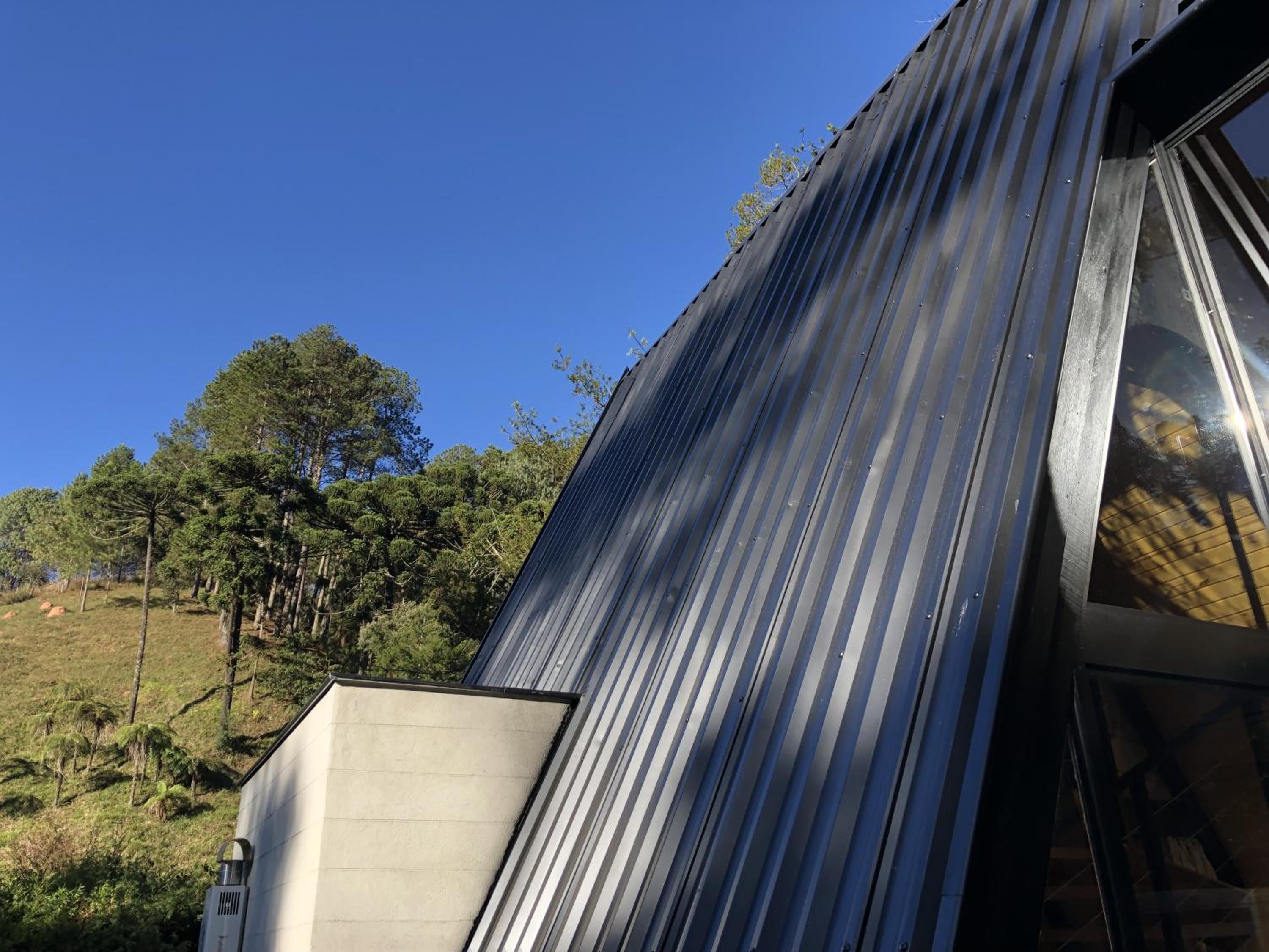 Chalé Design Mon Amour 3 - Prime - Espaçoso - 2 quartos de casal - Equipadíssimo - Lareira - à 3 min do centro