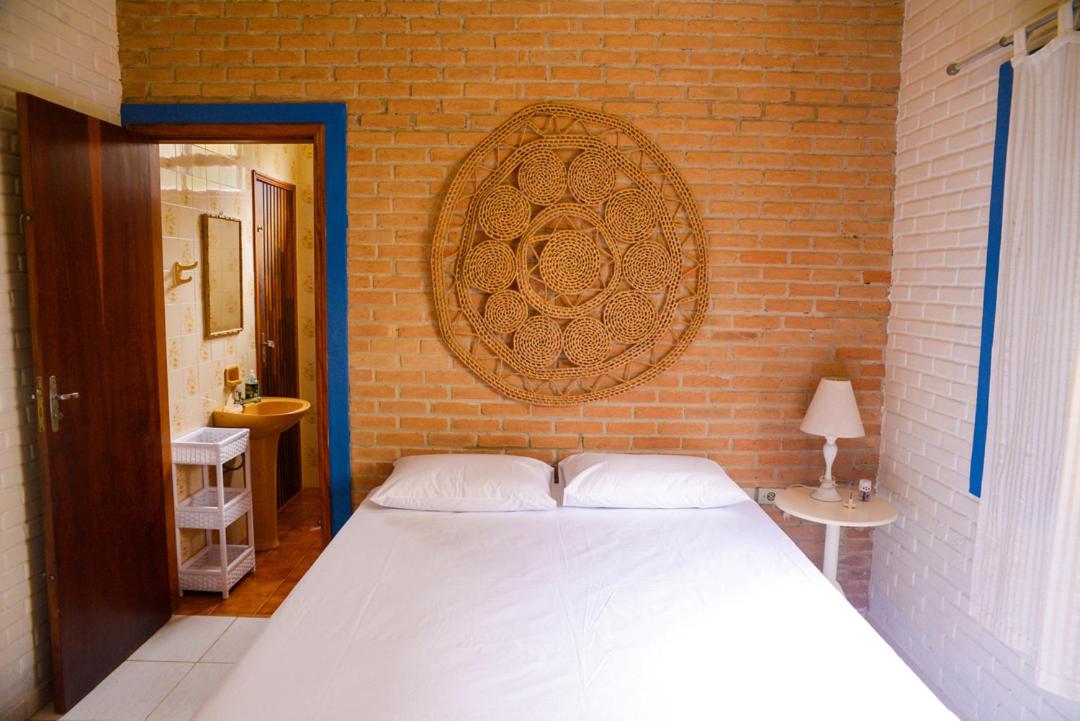 Otima casa c Wi Fi 8 min da praia Barequecaba SP