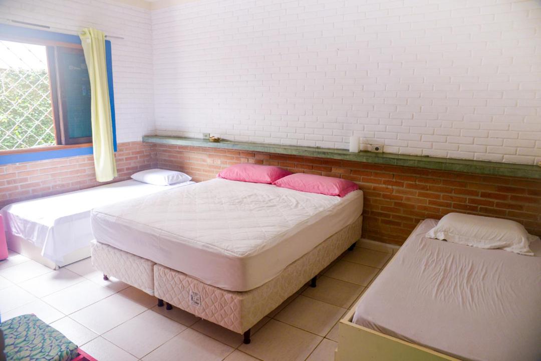 Otima casa c Wi Fi 8 min da praia Barequecaba SP
