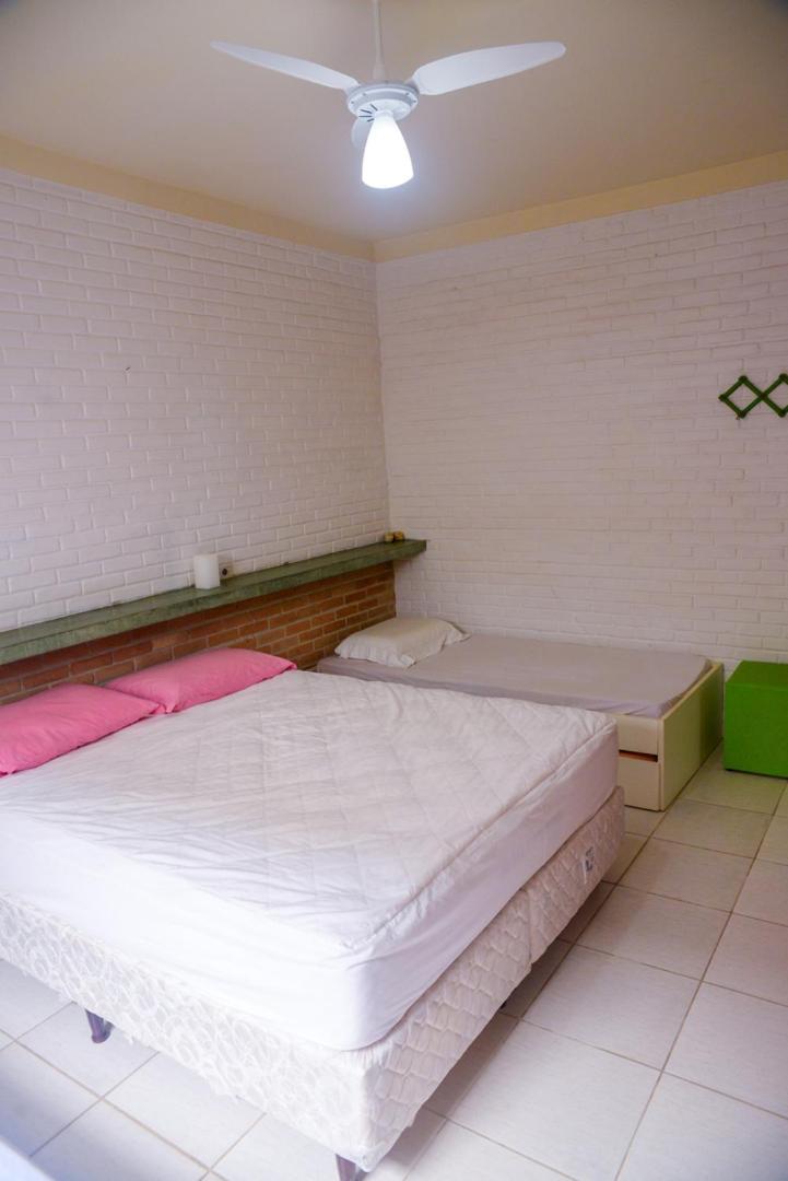 Otima casa c Wi Fi 8 min da praia Barequecaba SP