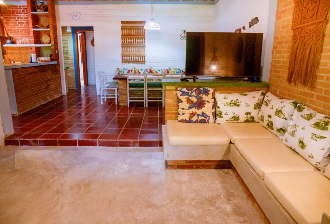 Otima casa c Wi Fi 8 min da praia Barequecaba SP