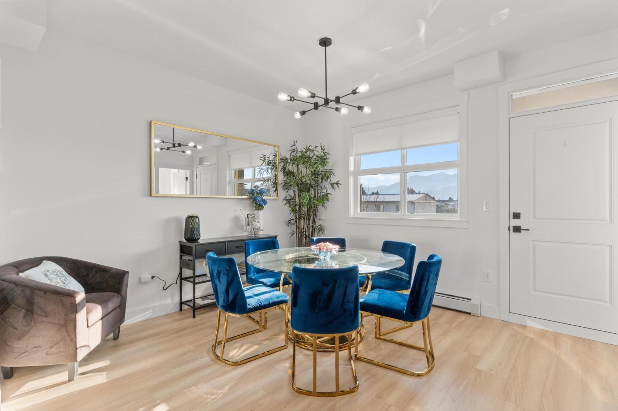 Gorgeous Chilliwack Gem Suite