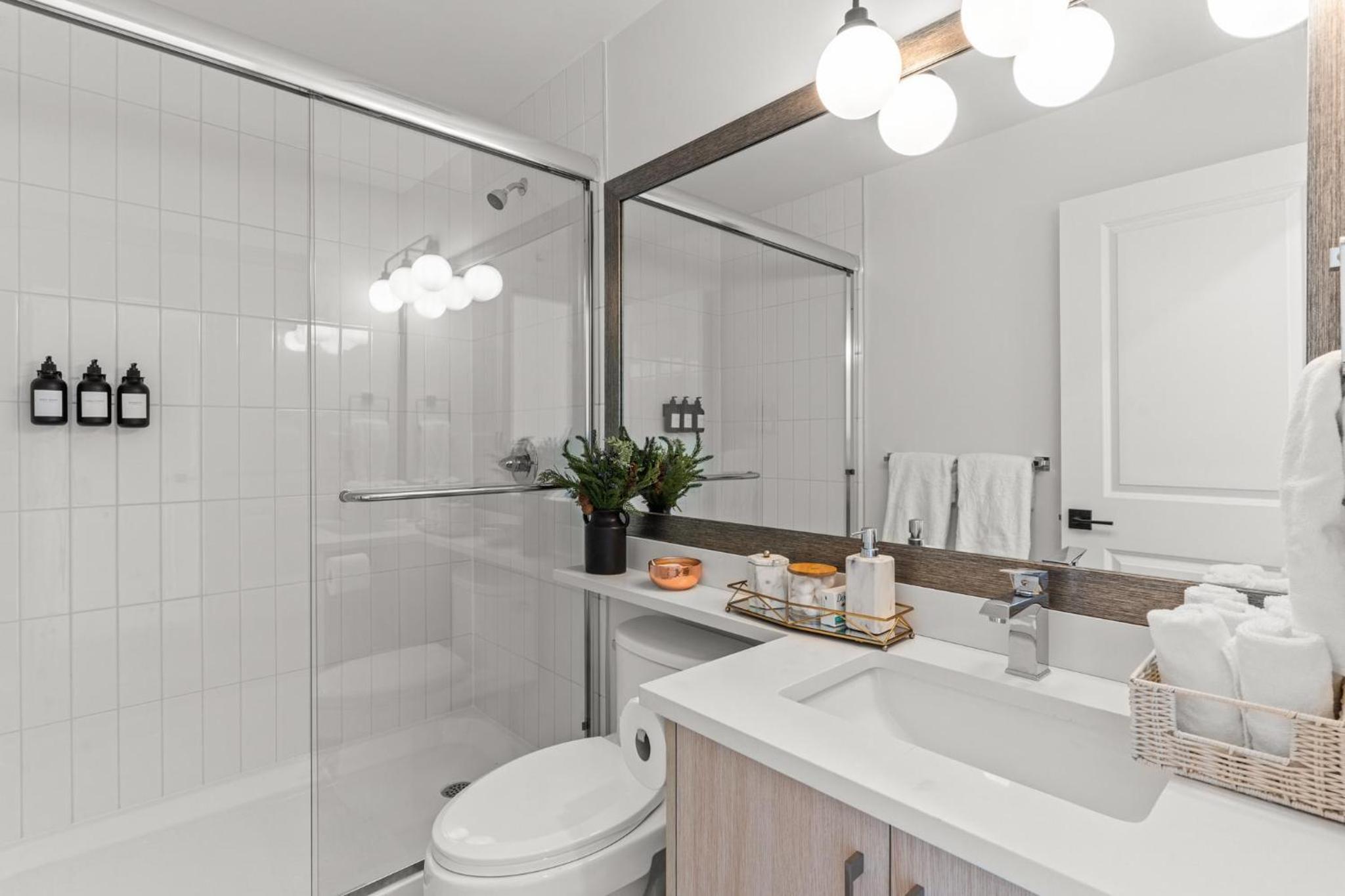 Gorgeous Chilliwack Gem Suite