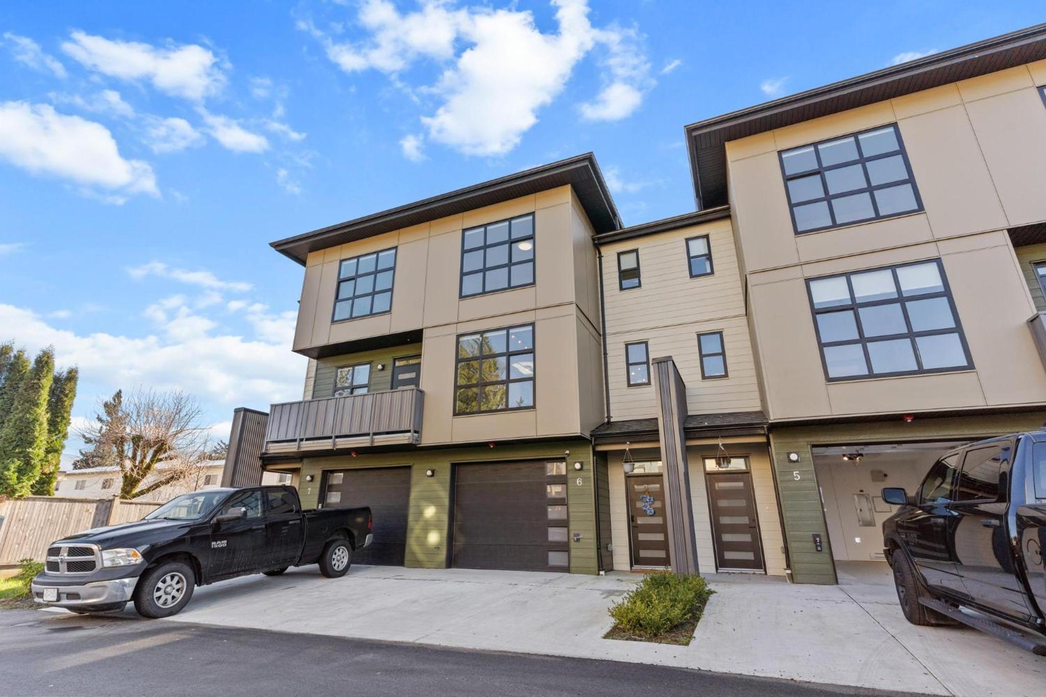 Gorgeous Chilliwack Gem Suite