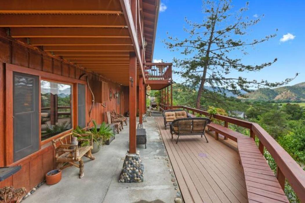 SEQUOIA LOOKOUT LODGE view 3