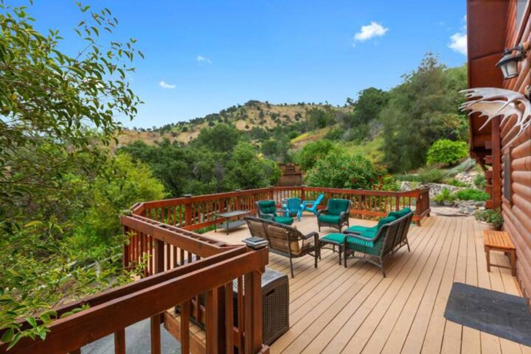 SEQUOIA LOOKOUT LODGE view 5