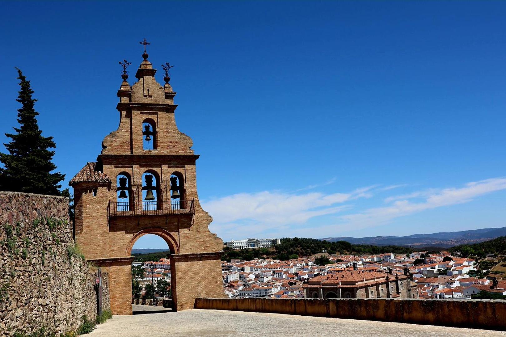 Casa La Buganvilla 2 Aracena view 3