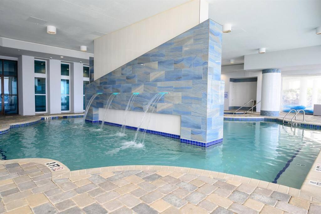 7th Floor! Modern Building, Direct Oceanfront View view 4