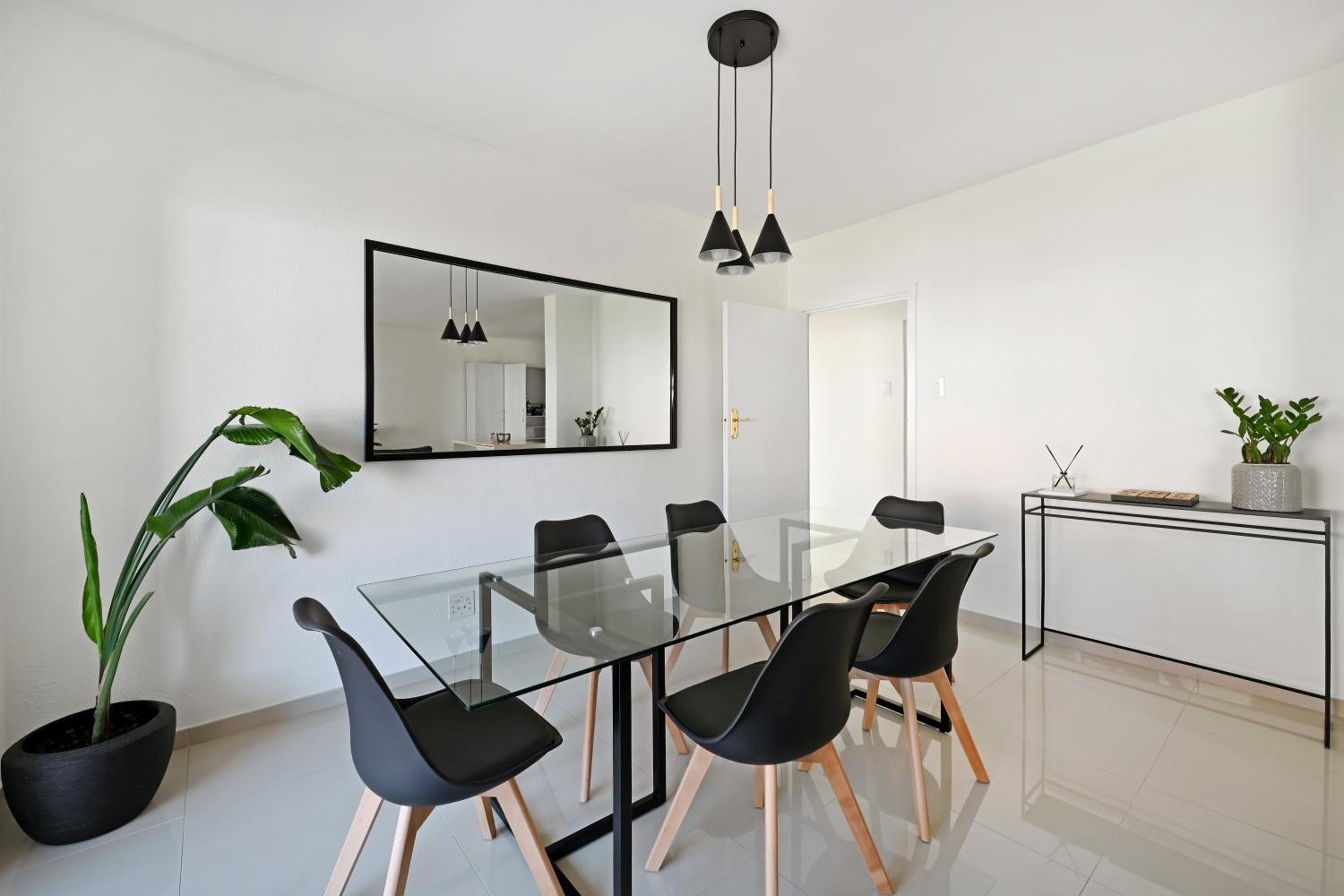 Bantry Bay Apartment with Amazing Views and a Short Walk to the Beach view 5