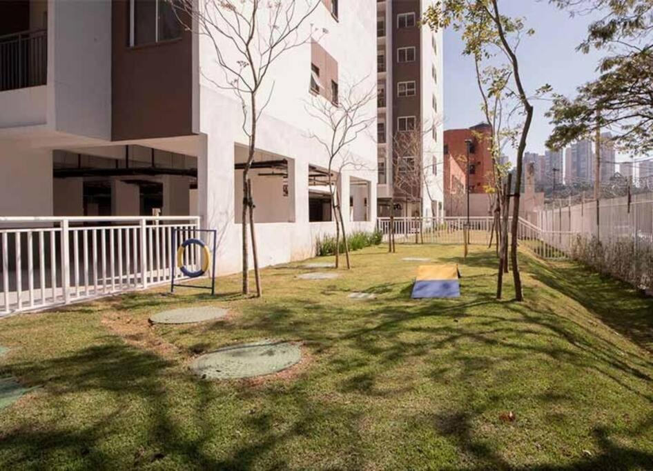 Ap 1 Quarto com varanda, Burle Marx, BERRINI, CHUCRI ZAIDAN