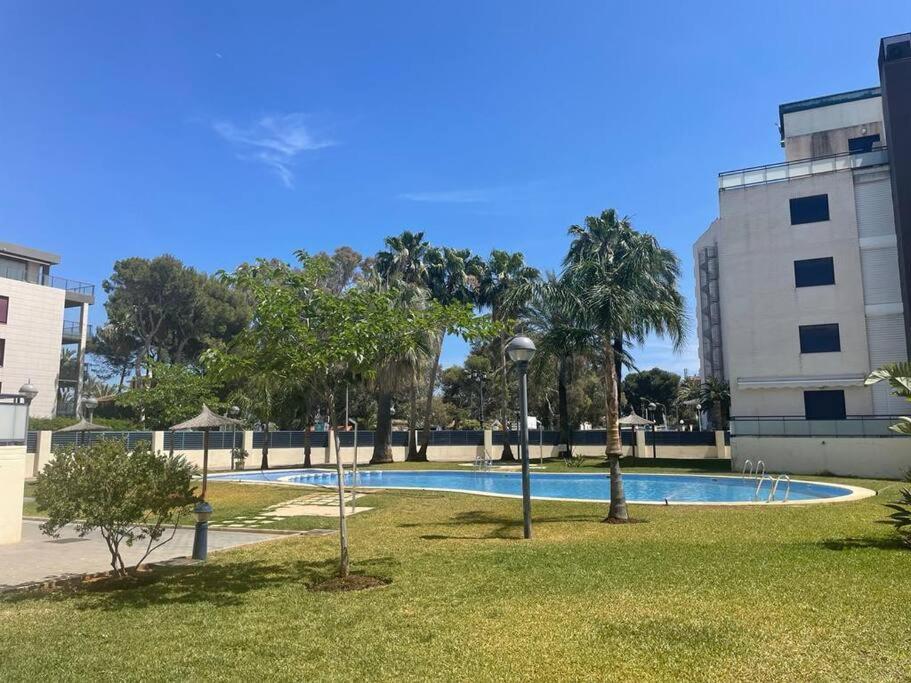 Apartamento club nautico Denia