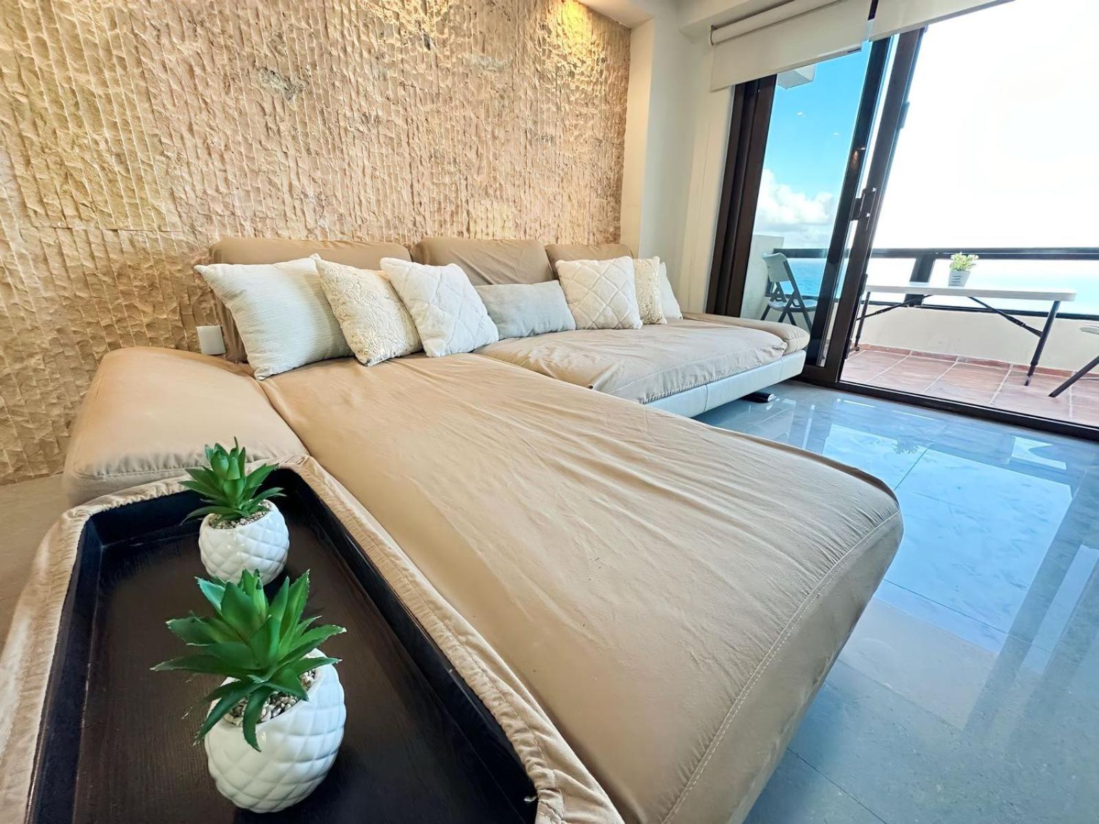 Amazing beachfront apartment