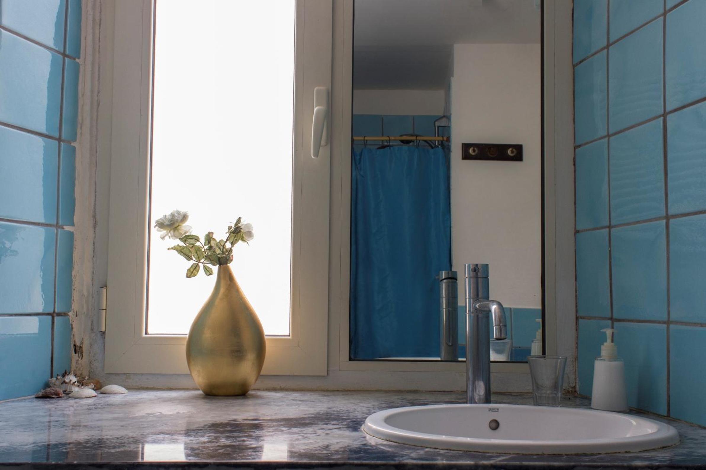 diLetto a Napoli en Naples — bathroom