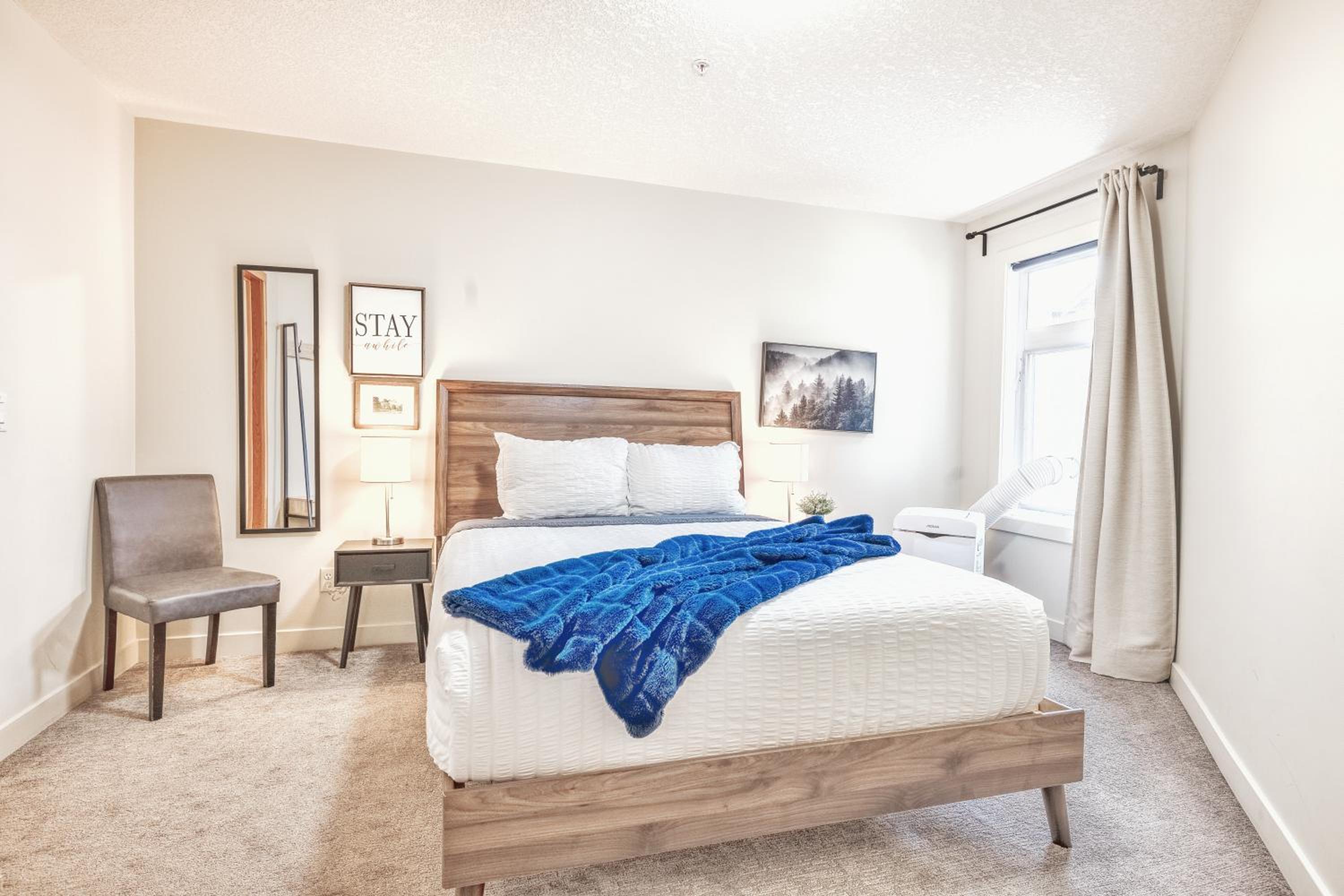 Canmore Mountain Views -3Beds-Ski Stay Deals