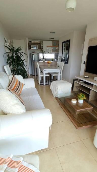 Deptomar307 Condominio Miramar El Tabito