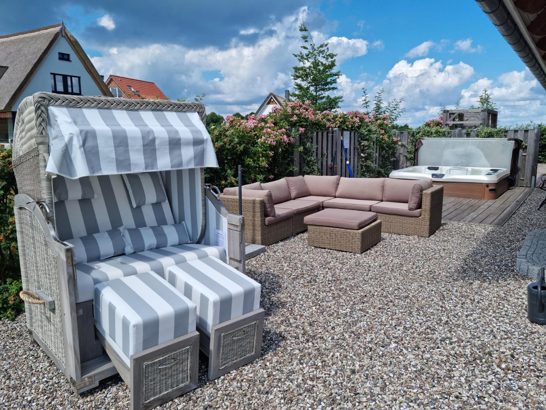 Ostsee-Wellnesslandhaus mit Sauna, Jacuzzi, Innenwhirlpool