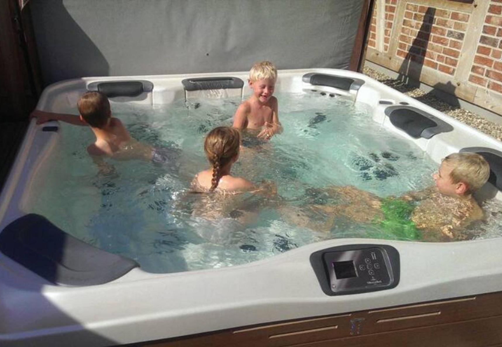 Ostsee-Wellnesslandhaus mit Sauna, Jacuzzi, Innenwhirlpool