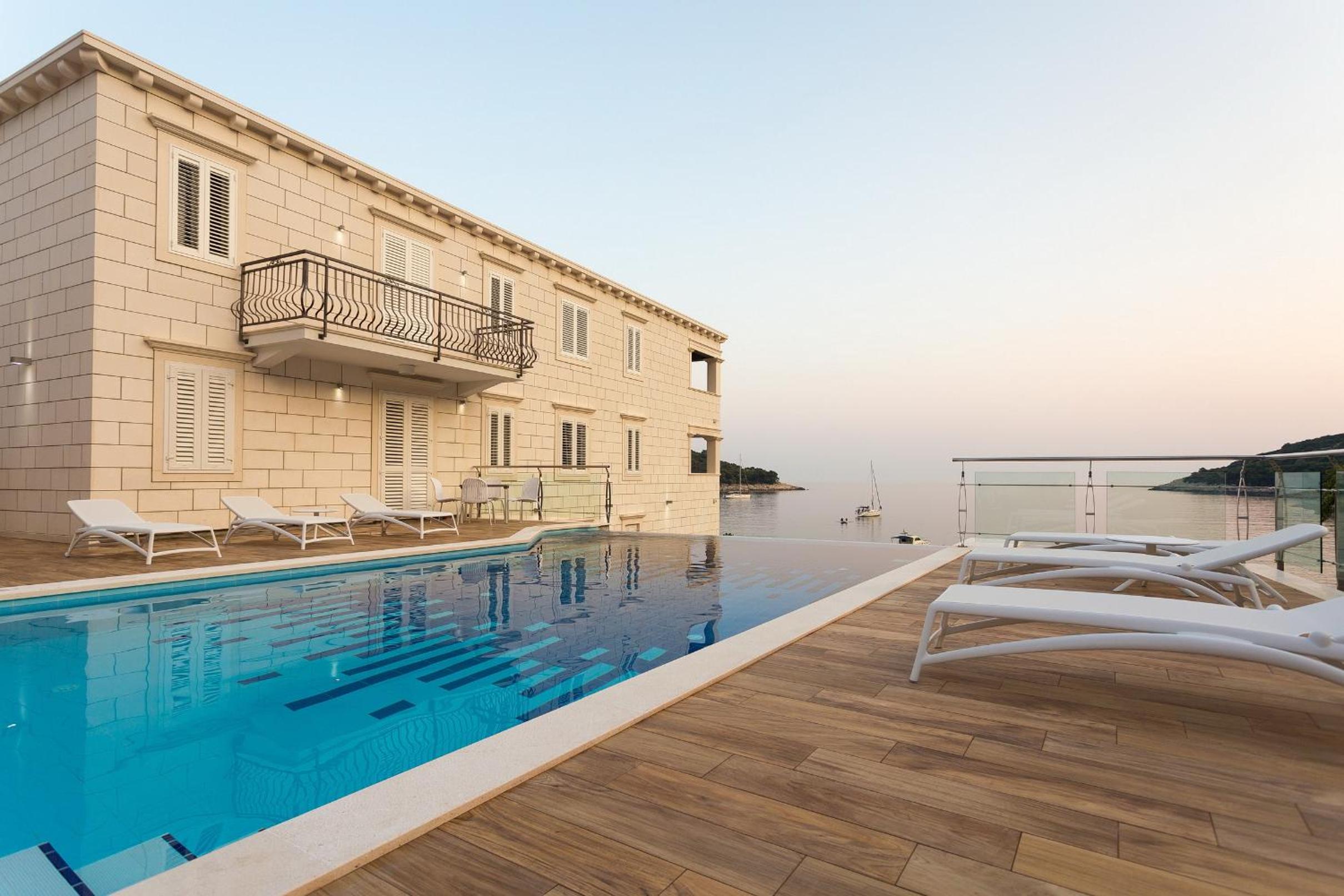 Pine Tree Boutique Apartments