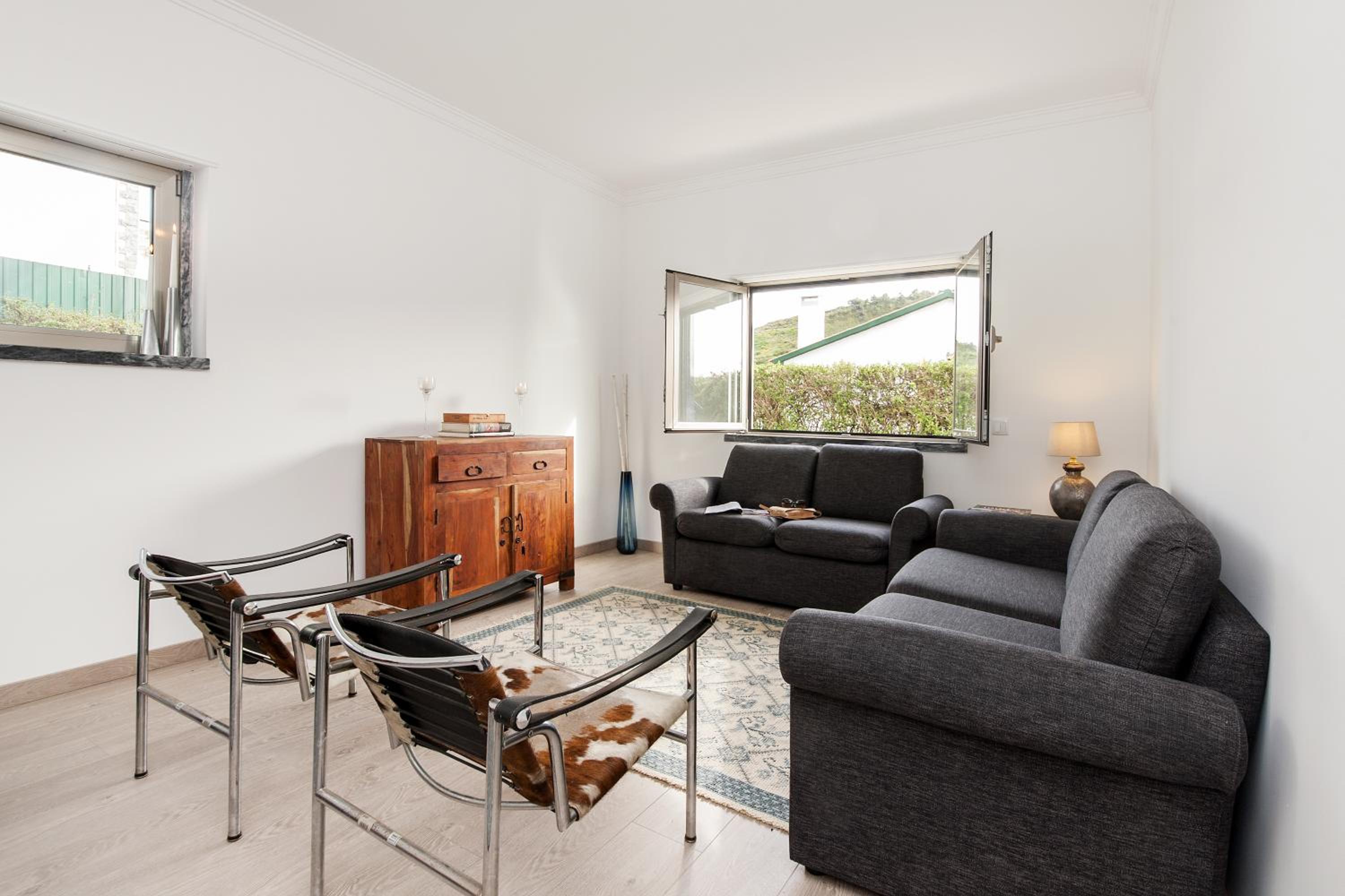 Beachouse - Surf, Bed & Breakfast