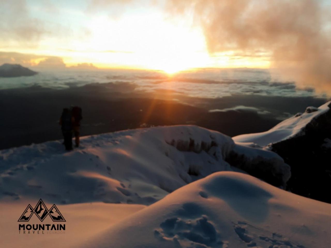 GUESTHOUSE MOUNTAIN TRAVEL ECUADOR