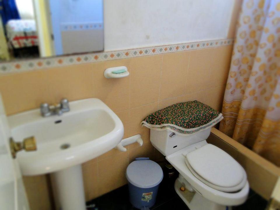 GUESTHOUSE MOUNTAIN TRAVEL ECUADOR