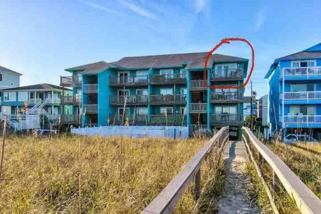 Living the Dream on the beach!