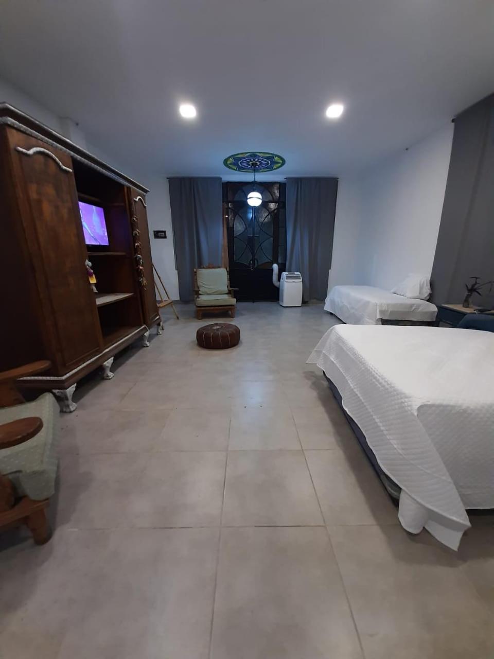 Posada Mora Amada Ezeiza