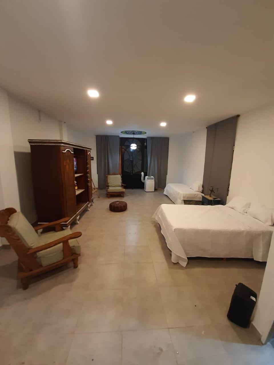 Posada Mora Amada Ezeiza