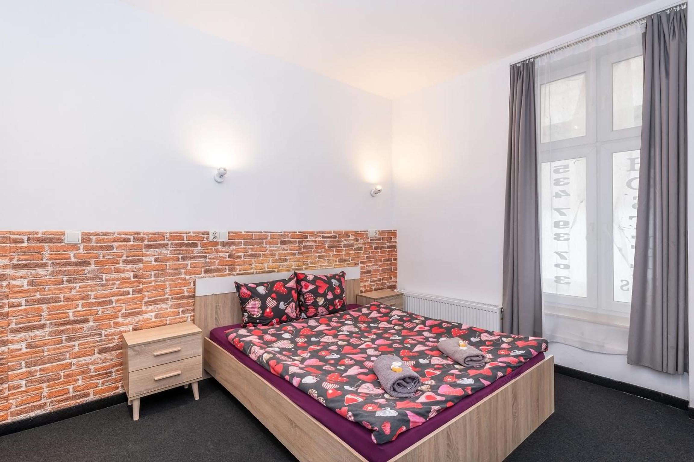 Queen Apartments