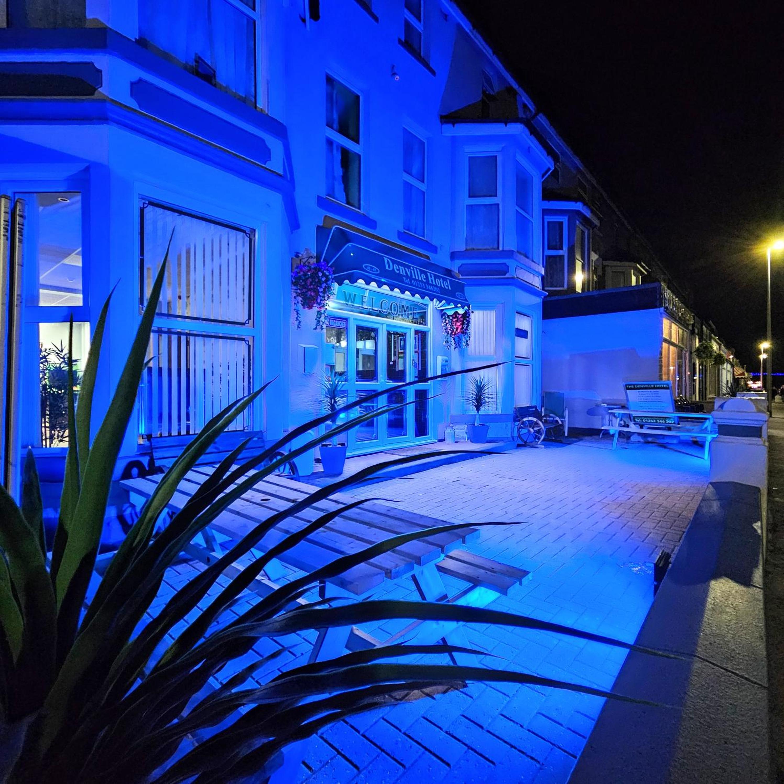 Hotel Denville Hotel - Image 1