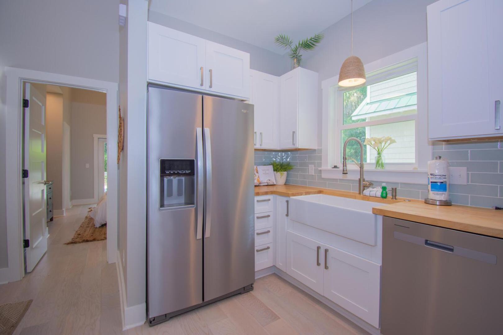 Charming 2 Bed 2 Bath Home near Ocean Creek Golf Course view 4