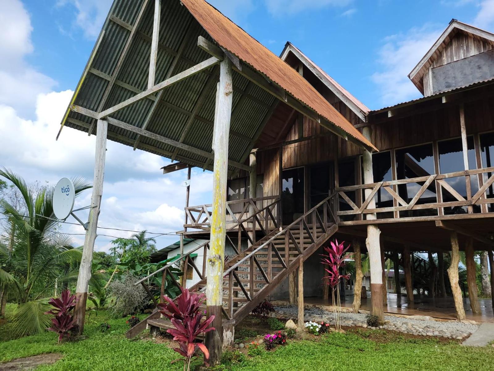 My Country House Paradise, Rio Celeste!