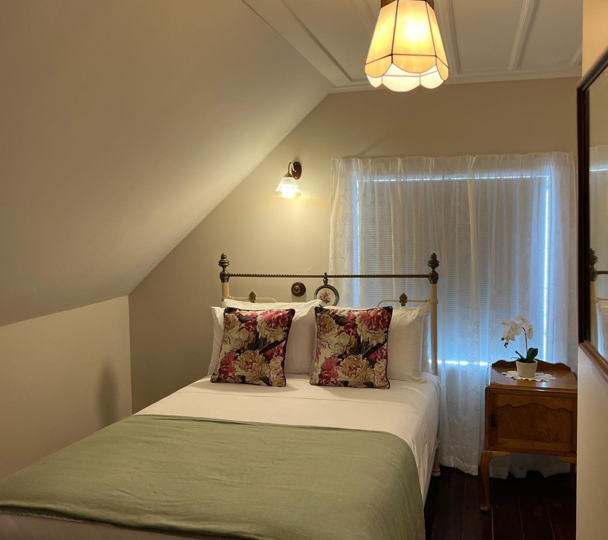 Riverhead Villa