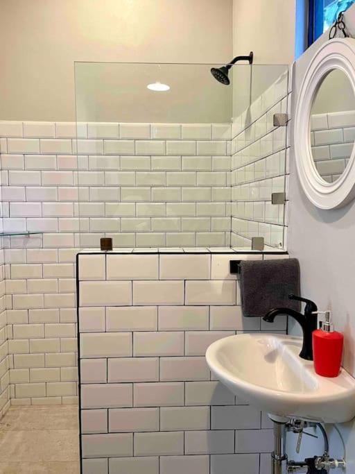 Industrial Studio with private Jacuzzi