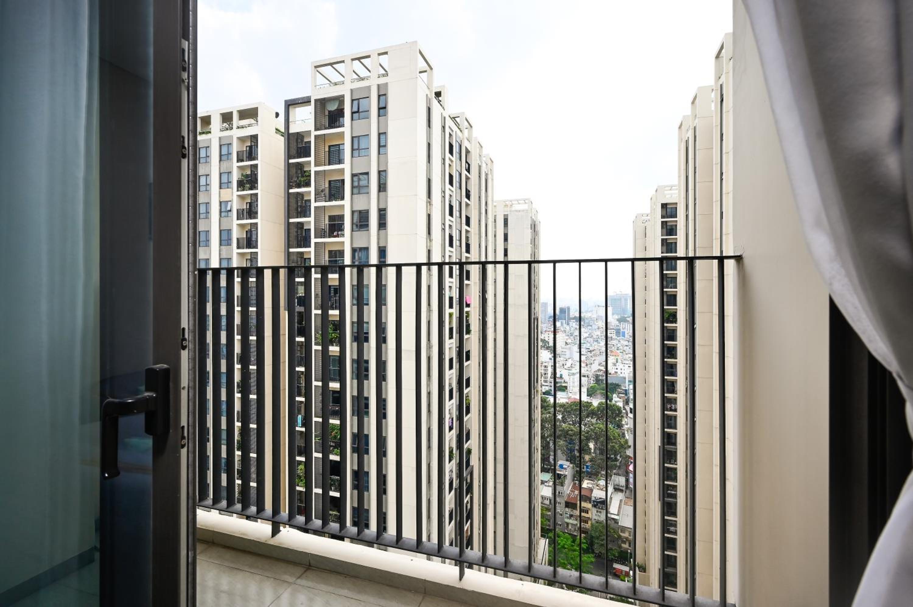 Zhome - 1,2,3 BR apartment in Ha Do Centrosa - District 10
