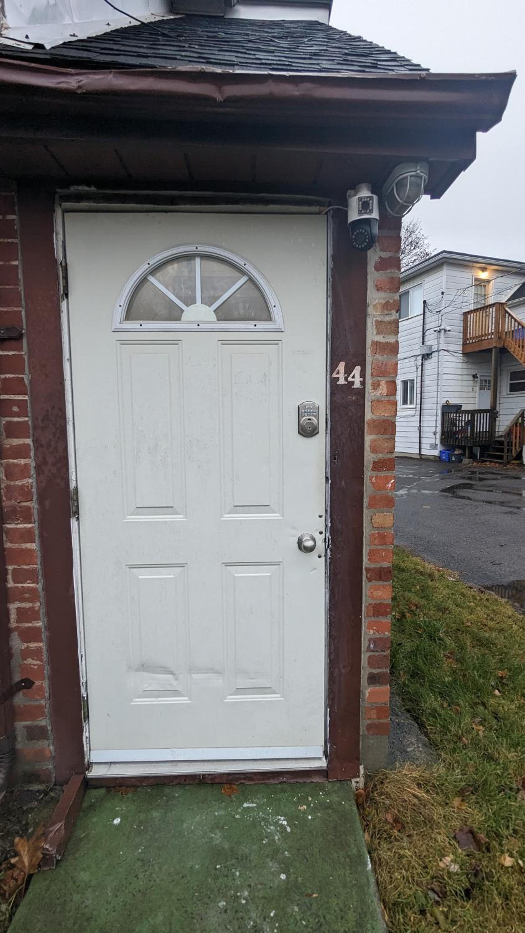 Cozy downtown one bedroom free parking