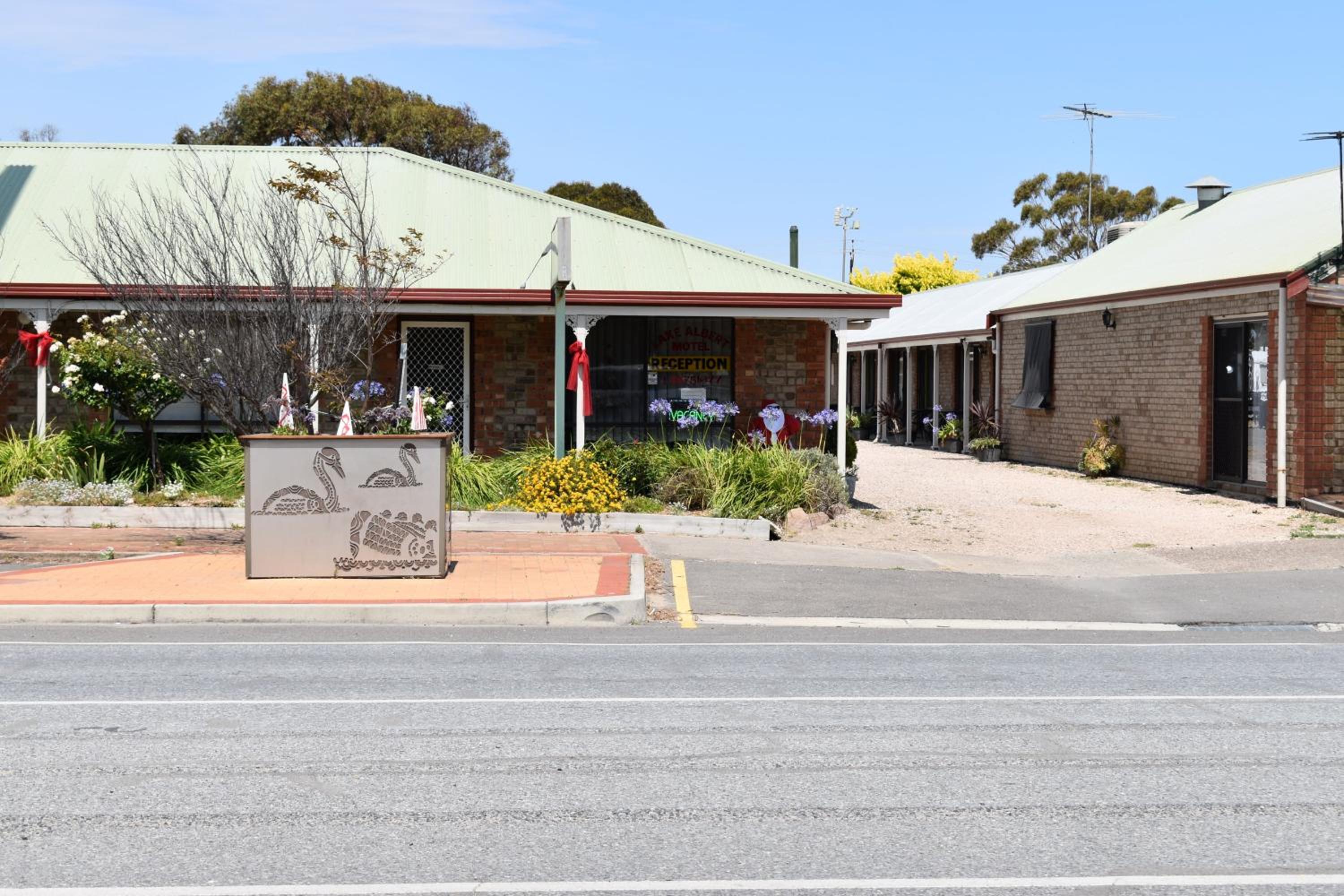 Lake Albert Motel view 2