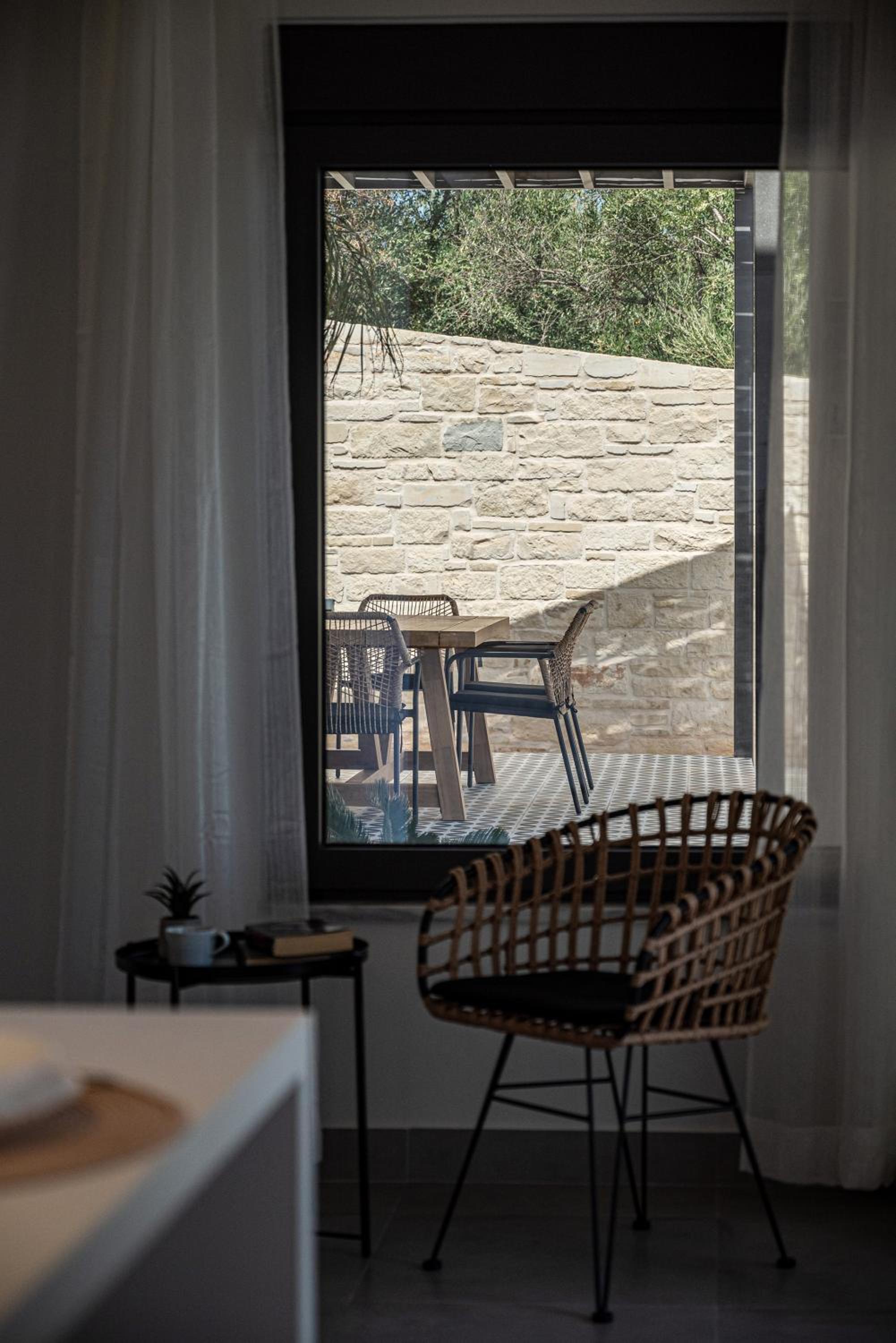 Melanthia Villas