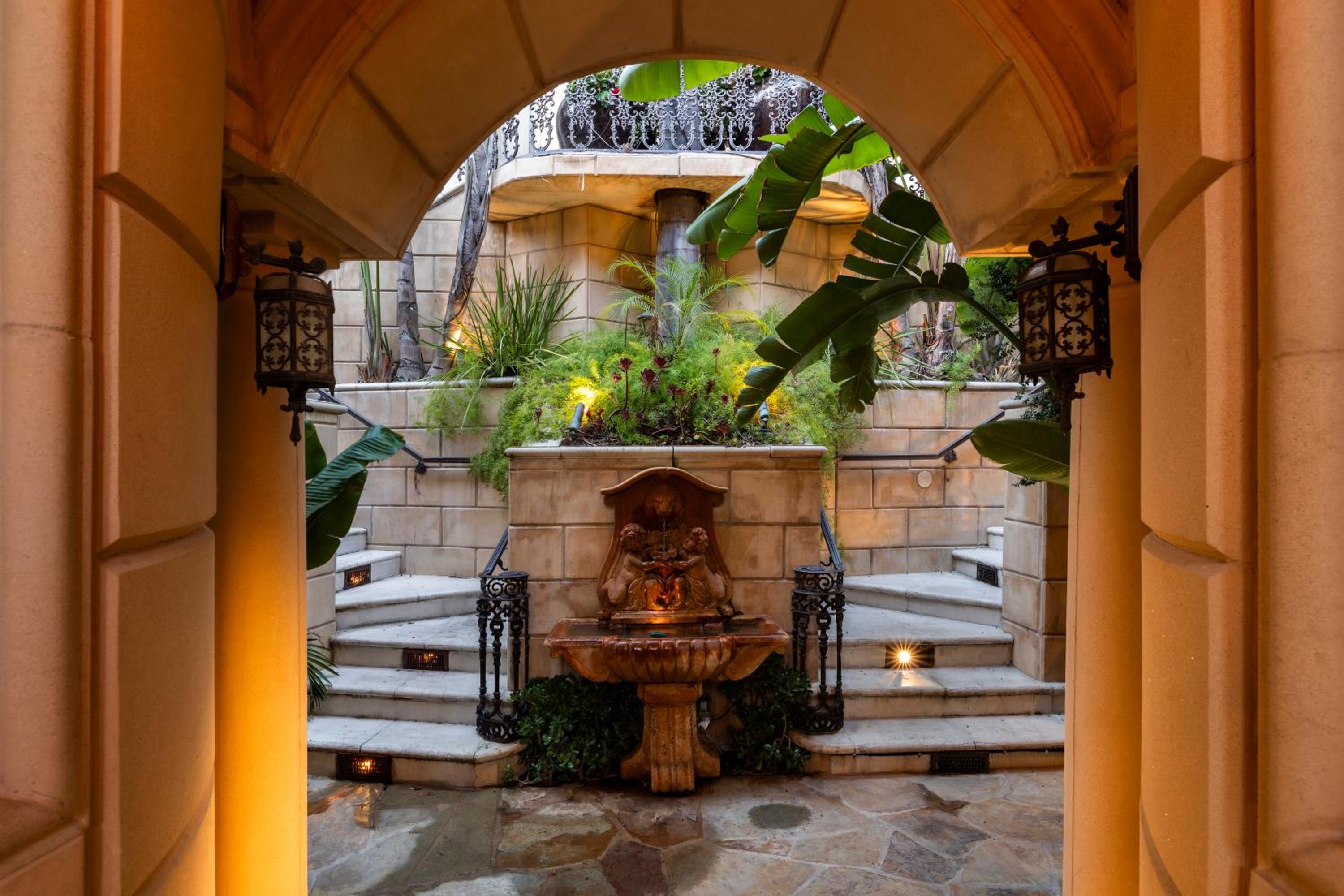 Luxury Bel Air Villa Heated Pool Panoramic Views 6 Bedrooms