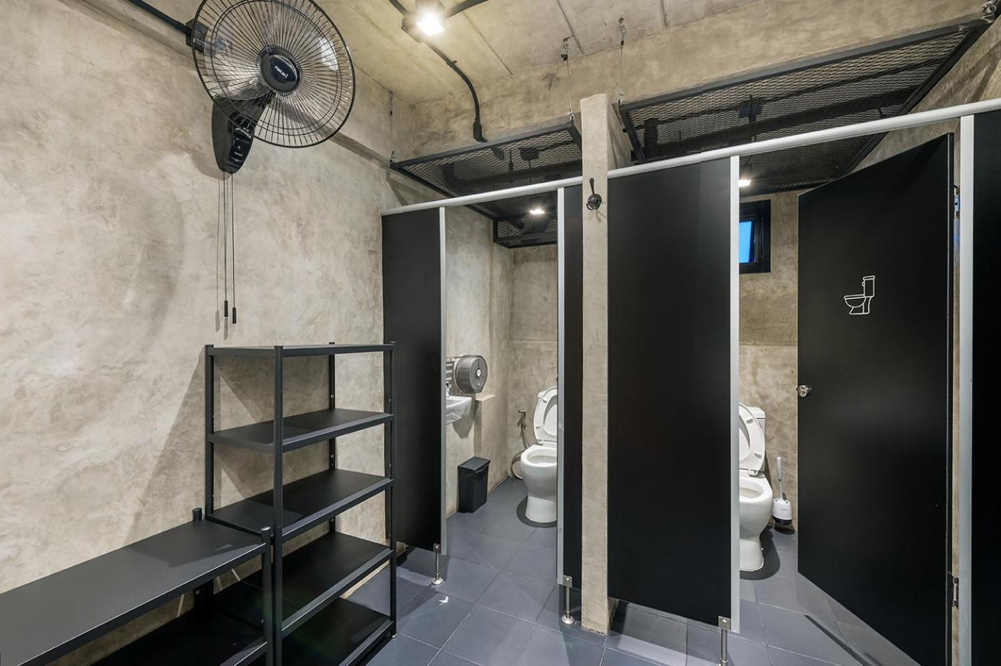 Siam Subway Hostel and Café